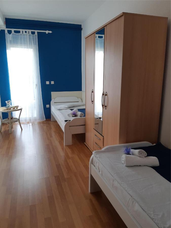 Apartments Gaj Brodarica  Buitenkant foto